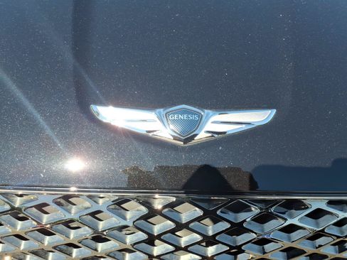 Used 2024 Genesis GV70 2.5T w/ Advanced Package AWD/4WD image 11