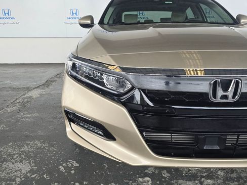 Used 2020 Honda Accord EX image 39