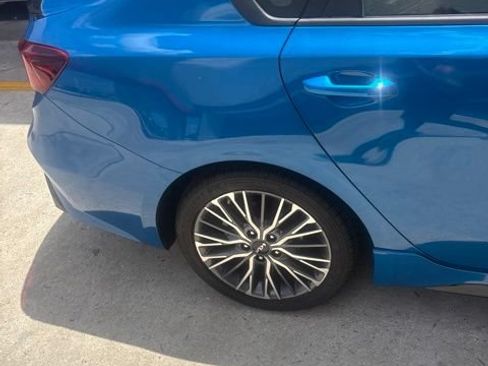 Used 2023 Kia Forte GT-Line FWD image 3