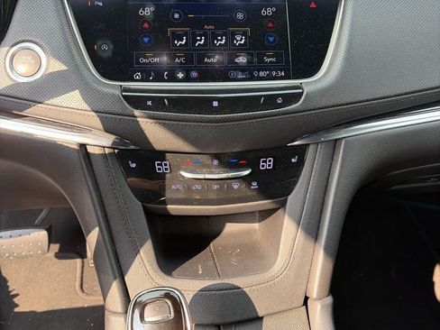 Used 2020 Cadillac XT5 Premium Luxury AWD/4WD image 12