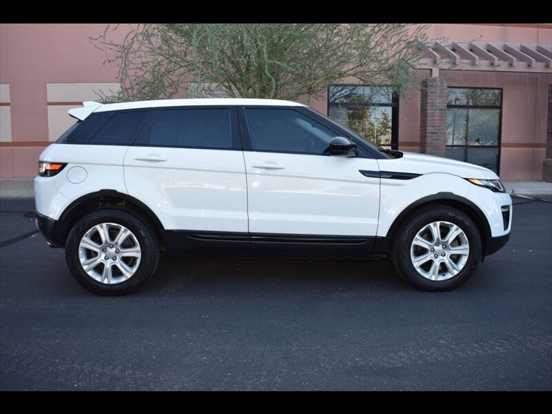 Used 2018 Land Rover Range Rover Evoque SE AWD/4WD image 1