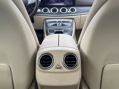 Used 2018 Mercedes-Benz E 300 image 36