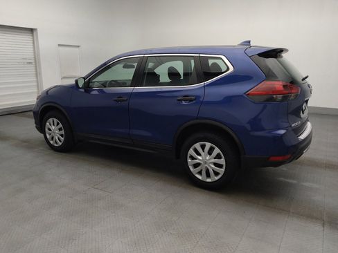Used 2018 Nissan Rogue S AWD/4WD image 3