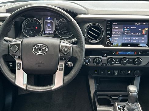Used 2021 Toyota Tacoma Limited AWD/4WD image 14