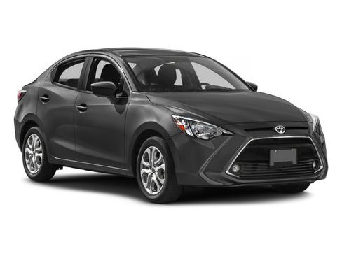 Used 2017 Toyota Yaris iA FWD image 9