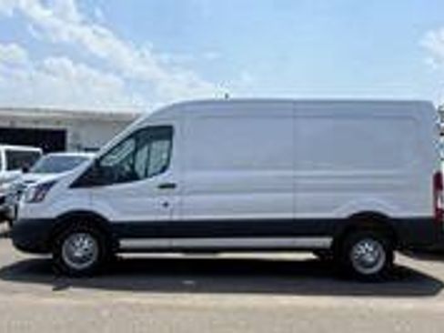 Used 2023 Ford Transit 250 Medium Roof AWD image 4
