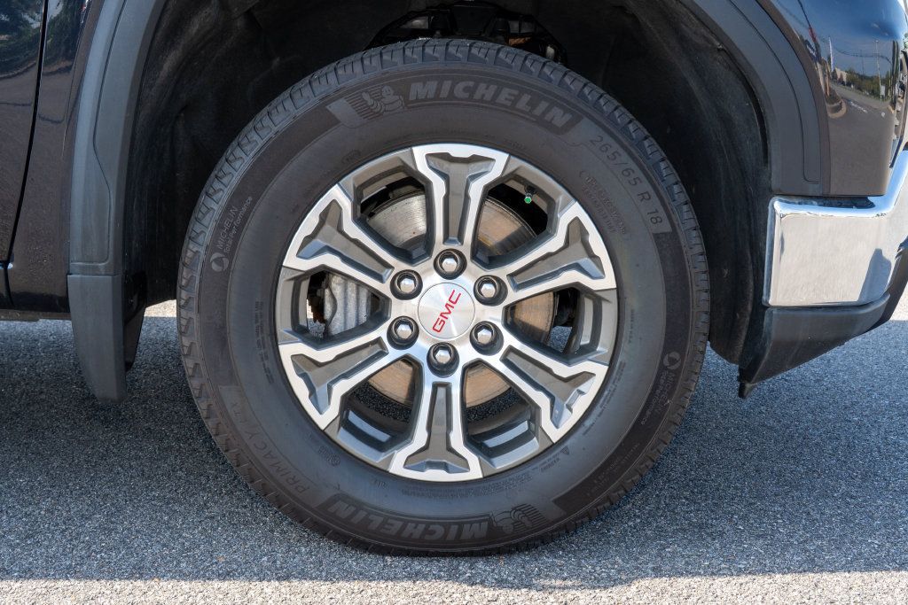 Used 2025 GMC Sierra 1500 SLT AWD/4WD image 35
