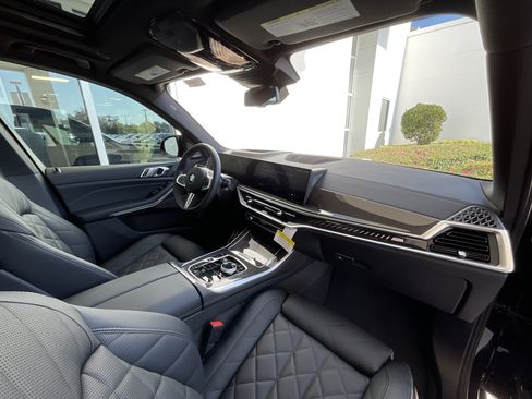 New 2026 BMW X5 M60i image 20