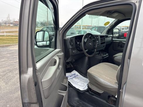 Used 2008 Chevrolet Express 1500 AWD Passenger w/ LT Preferred Equipment Group image 28