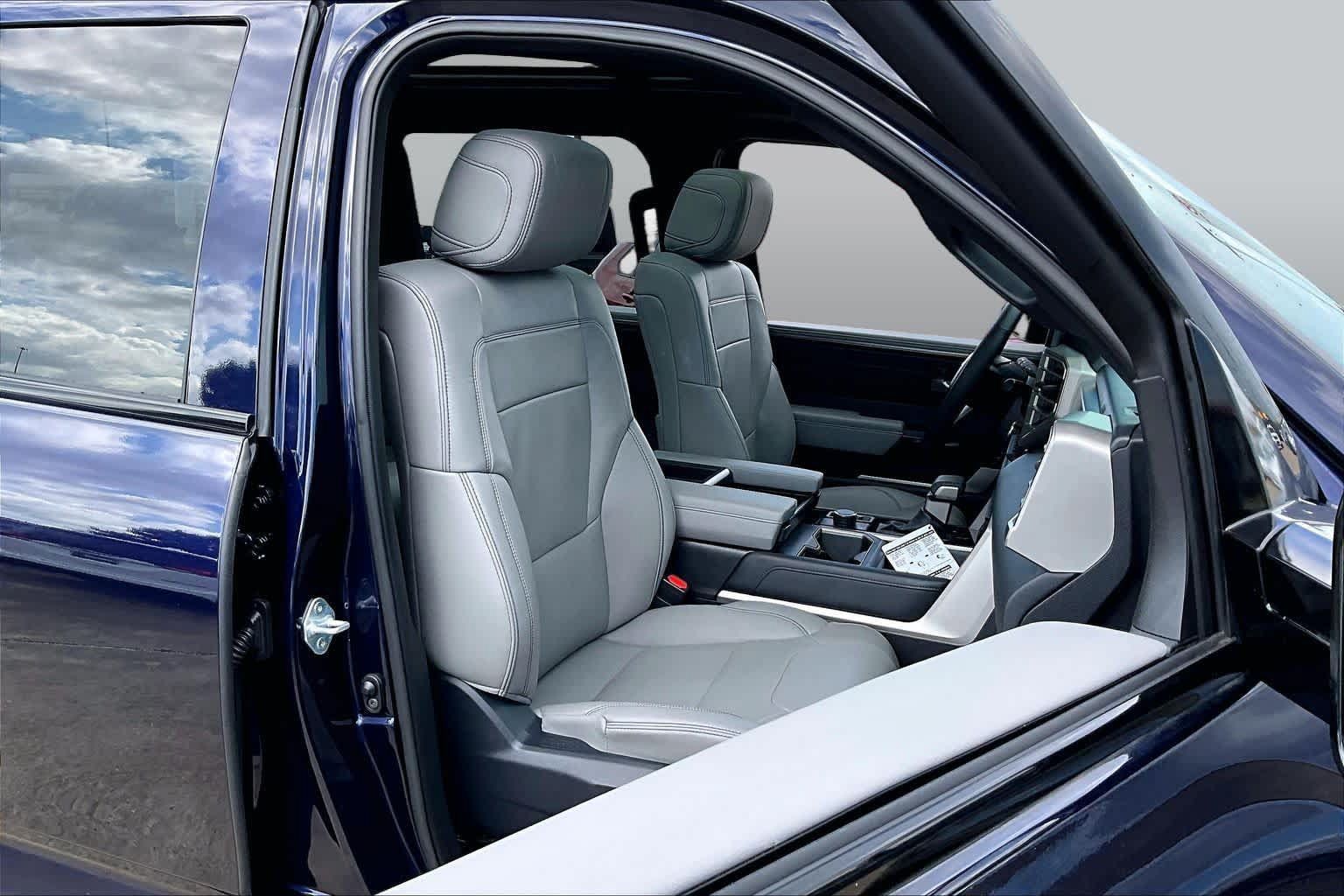 Used 2026 Toyota Tundra Limited AWD/4WD image 9