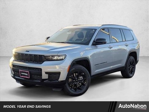 New 2025 Jeep Grand Cherokee L Laredo image 1
