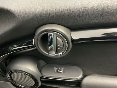 Used 2017 MINI Cooper S image 22