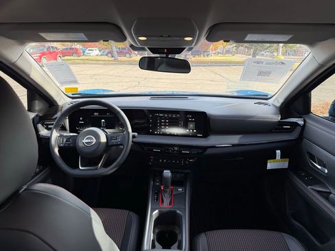 New 2026 Nissan Kicks SR w/ Cold Weather Package image 25