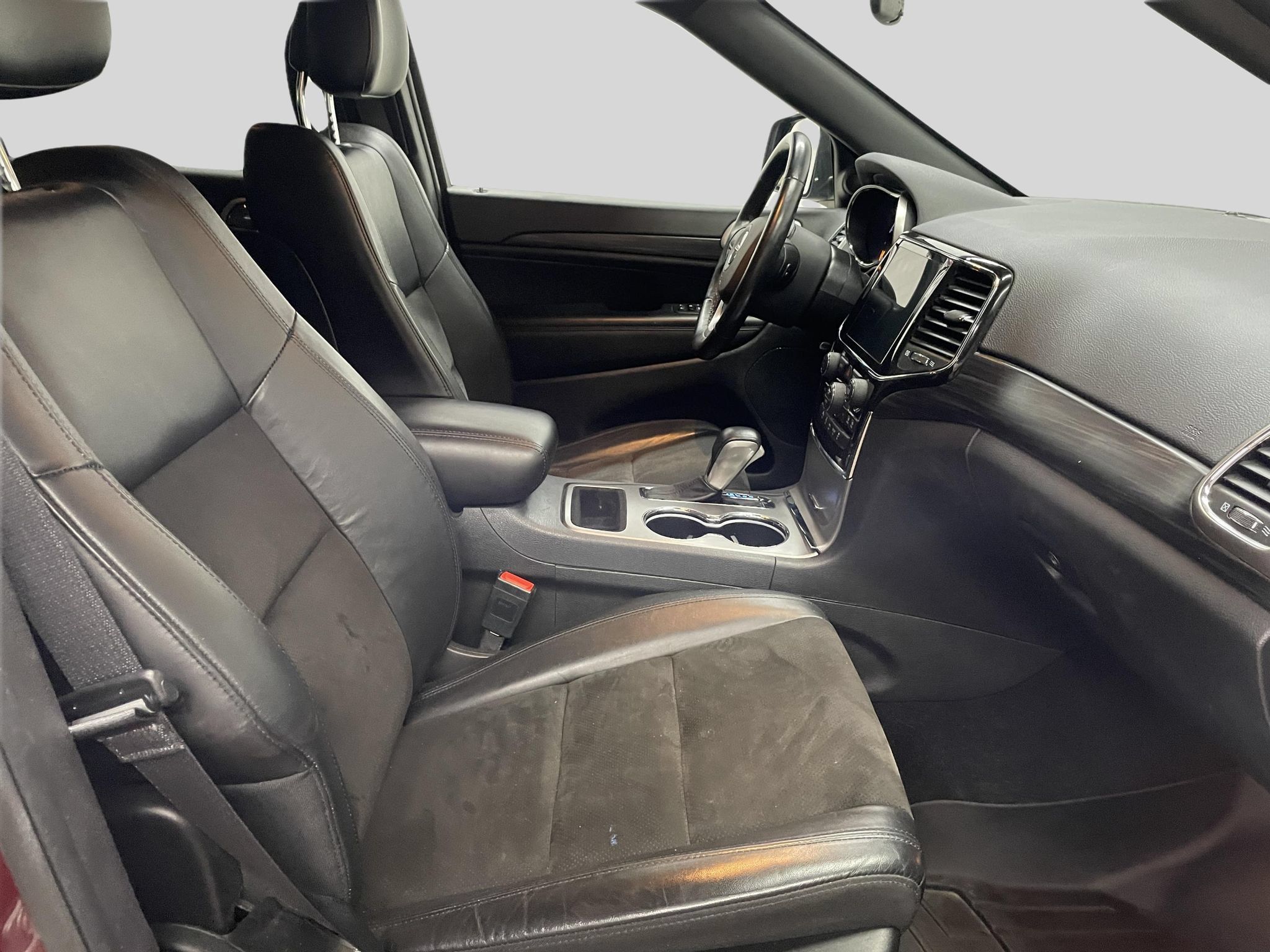 Used 2021 Jeep Grand Cherokee Laredo X AWD/4WD image 9