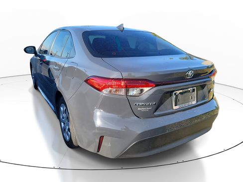 Used 2023 Toyota Corolla LE image 5