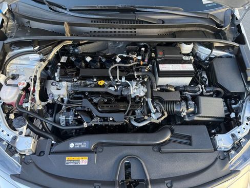 Used 2025 Toyota Corolla SE FWD image 18