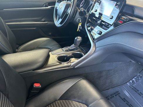 Certified 2021 Toyota Camry SE FWD image 14