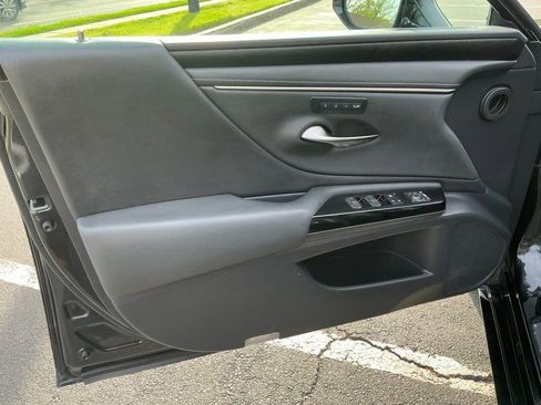 Used 2022 Lexus ES 350 w/ Premium Package image 24