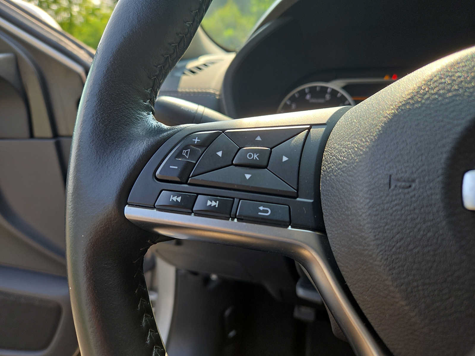 Used 2023 Nissan Sentra SV w/ All-Weather Package FWD image 20