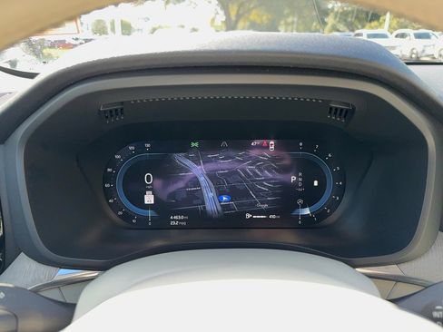 Used 2023 Volvo XC60 B5 Plus w/ Protection Package Premier image 15