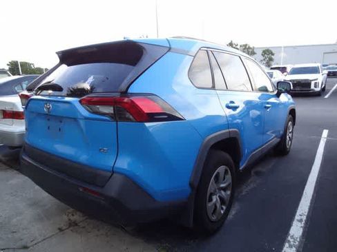 Used 2019 Toyota RAV4 LE w/ All Weather Liner Package FWD image 4