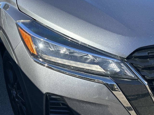 Used 2022 Nissan Kicks SR FWD image 4