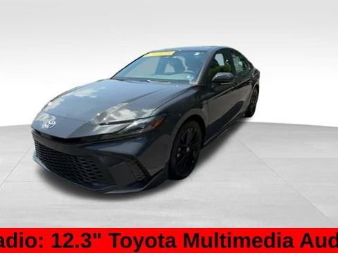 Used 2026 Toyota Camry SE FWD image 12