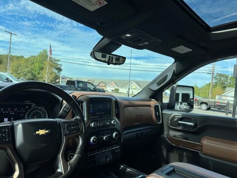 Used 2022 Chevrolet Silverado 2500 High Country w/ Z71 Off-Road Package image 26