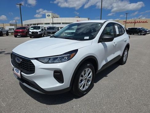 Used 2025 Ford Escape Active AWD/4WD image 1