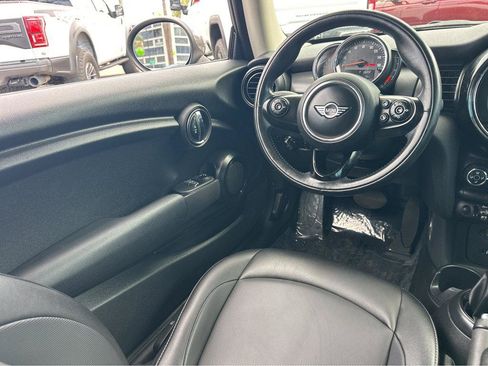 Used 2019 MINI Cooper 2-Door Hardtop FWD image 17