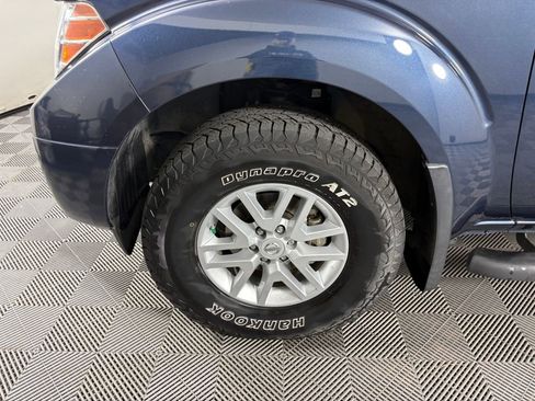 Used 2019 Nissan Frontier SV image 10