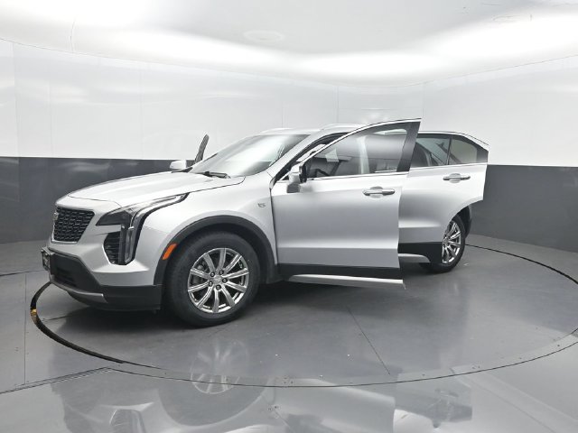 Used 2022 Cadillac XT4 Premium Luxury w/ Safety Alert Package FWD image 35