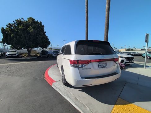 Used 2016 Honda Odyssey Touring Elite image 17