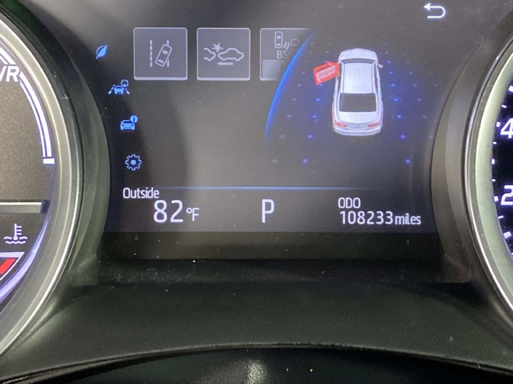 Used 2018 Toyota Camry XLE FWD image 20