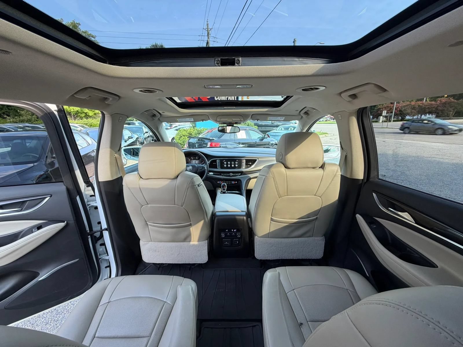 Used 2019 Buick Enclave Essence FWD image 27