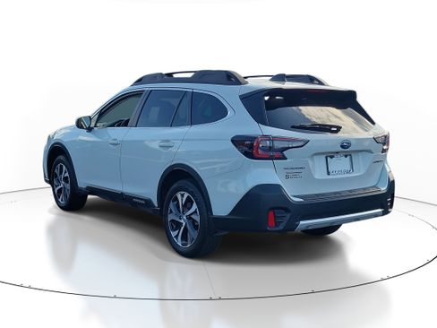 Certified 2022 Subaru Outback Limited w/ Popular Package #2 image 4