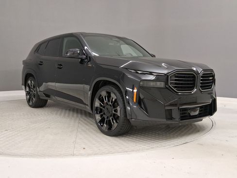 Certified 2023 BMW XM AWD/4WD image 5