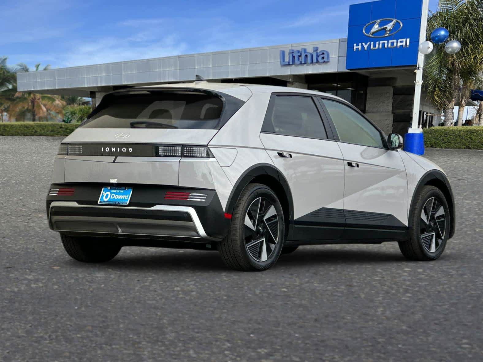 Used 2025 Hyundai Ioniq 5 SE RWD image 3