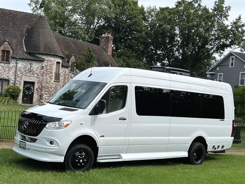 Used 2021 Mercedes-Benz Sprinter 3500 image 6