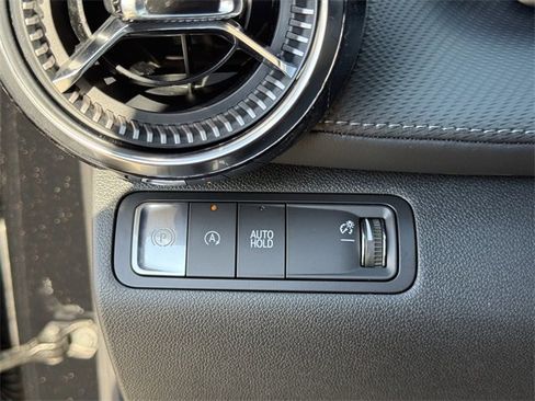 New 2026 Chevrolet Equinox LT w/ Convenience Package II image 21