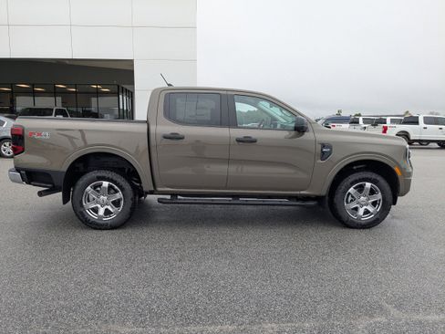New 2025 Ford Ranger XLT w/ FX4 Off-Road Package image 3