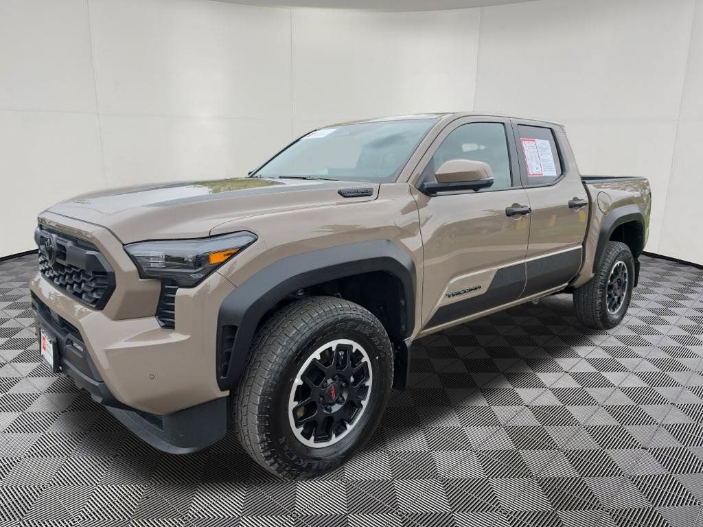 Used 2026 Toyota Tacoma TRD Off-Road w/ TRD Off Road Premium Package AWD/4WD image 3