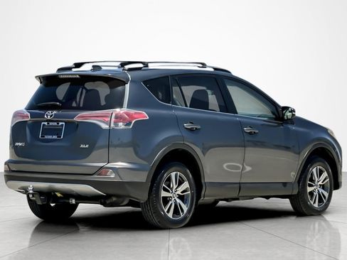 Certified 2017 Toyota RAV4 XLE w/ Carpet Mat Package FWD image 5