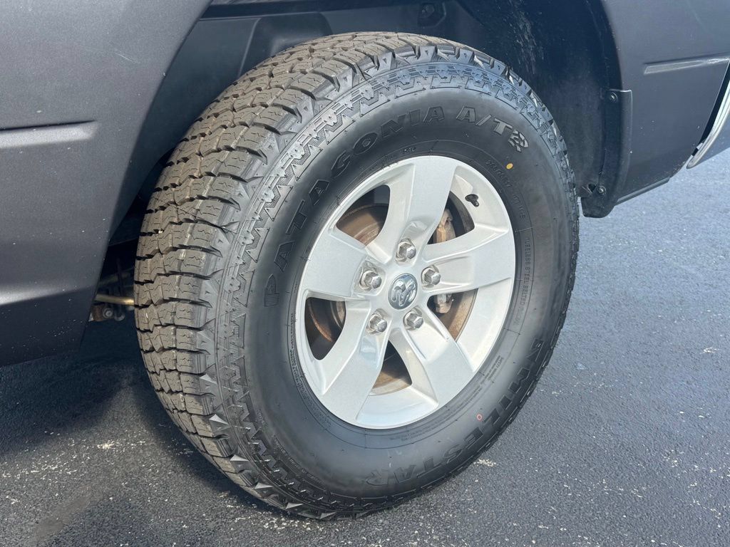 Used 2019 RAM 1500 Classic SLT w/ Luxury Group AWD/4WD image 30