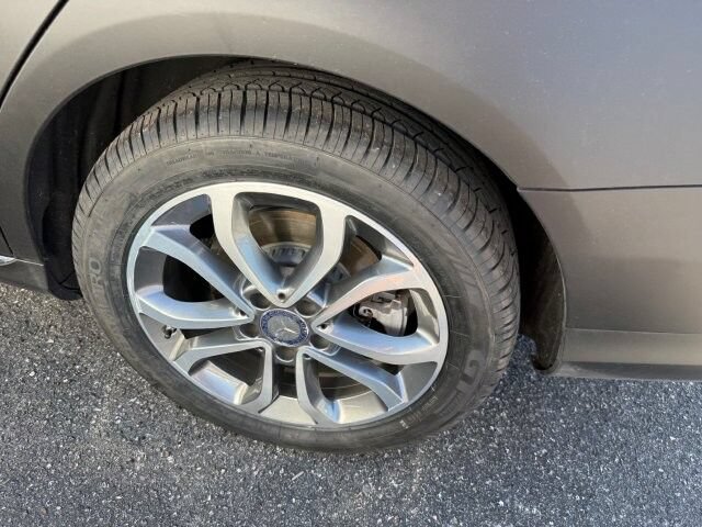 Used 2016 Mercedes-Benz C 300 Sedan image 6