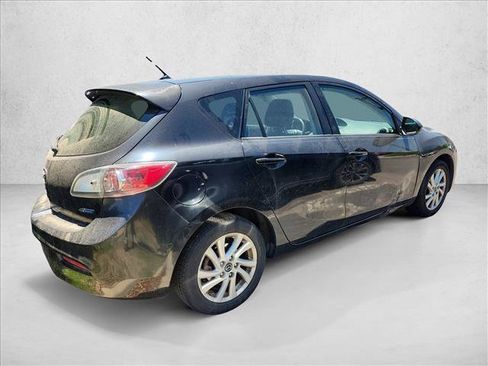 Used 2013 MAZDA MAZDA3 i Touring w/ Preferred Equipment Pkg FWD image 4