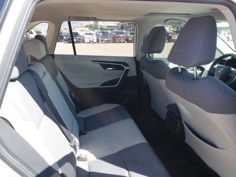 Used 2021 Toyota RAV4 XLE w/ Convenience Package AWD/4WD image 30