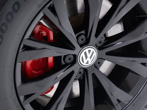 Used 2019 Volkswagen Tiguan SE w/ Panoramic Sunroof Package image 72