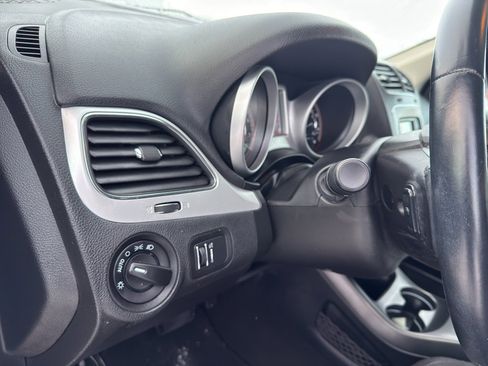 Used 2018 Dodge Journey SE w/ Connectivity Group image 13