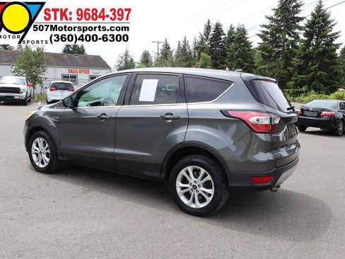 Used 2017 Ford Escape SE AWD/4WD image 5